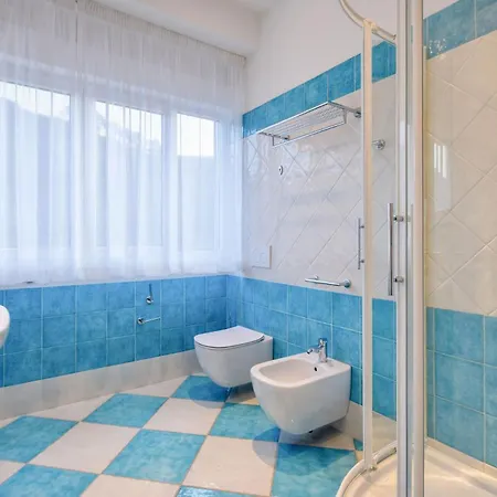 Beautiful In With Kitchen Apartment Deiva Marina